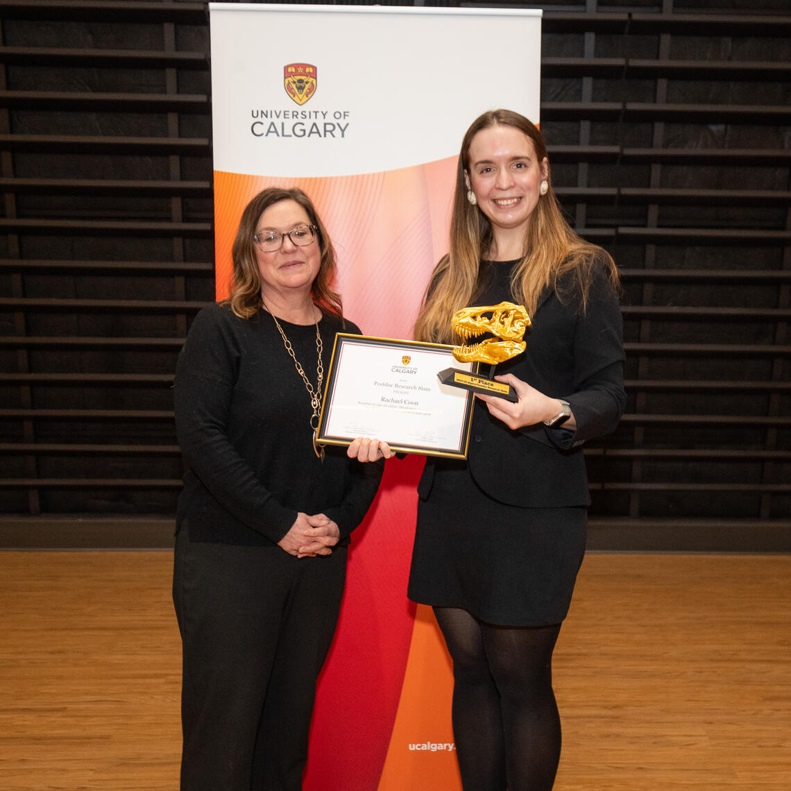 1st place winner Dr. Rachael Coon with Dr. Katrina Milaney, Associate Vice-President (Research)