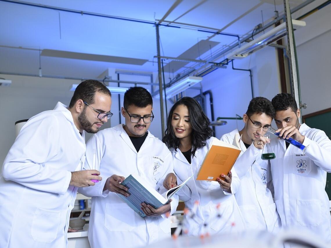 Teachers, Scientists, Chemists image