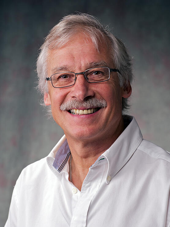 Dr. André Buret