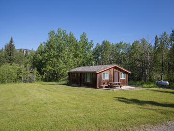 Accommodation at Barrier Lake Field Station.