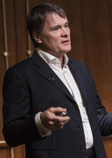 Robert Williams headshot